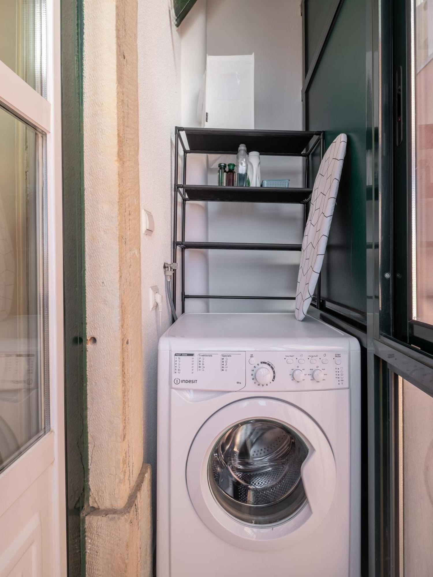 Cool Apartment Near Alfama Lisboa Eksteriør bilde